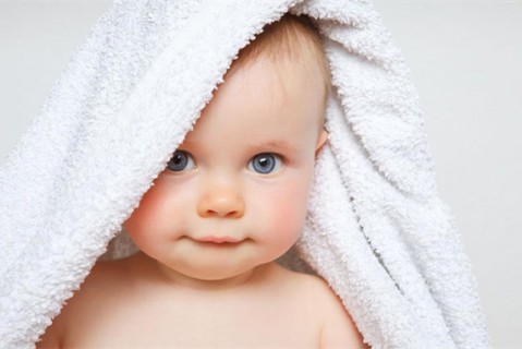 母乳喂养多久最好 母乳到2岁的厦门捐卵宝宝智商高吗